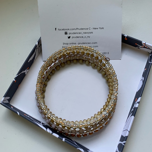 Prudence C beaded bracelet - Picture 2 of 3